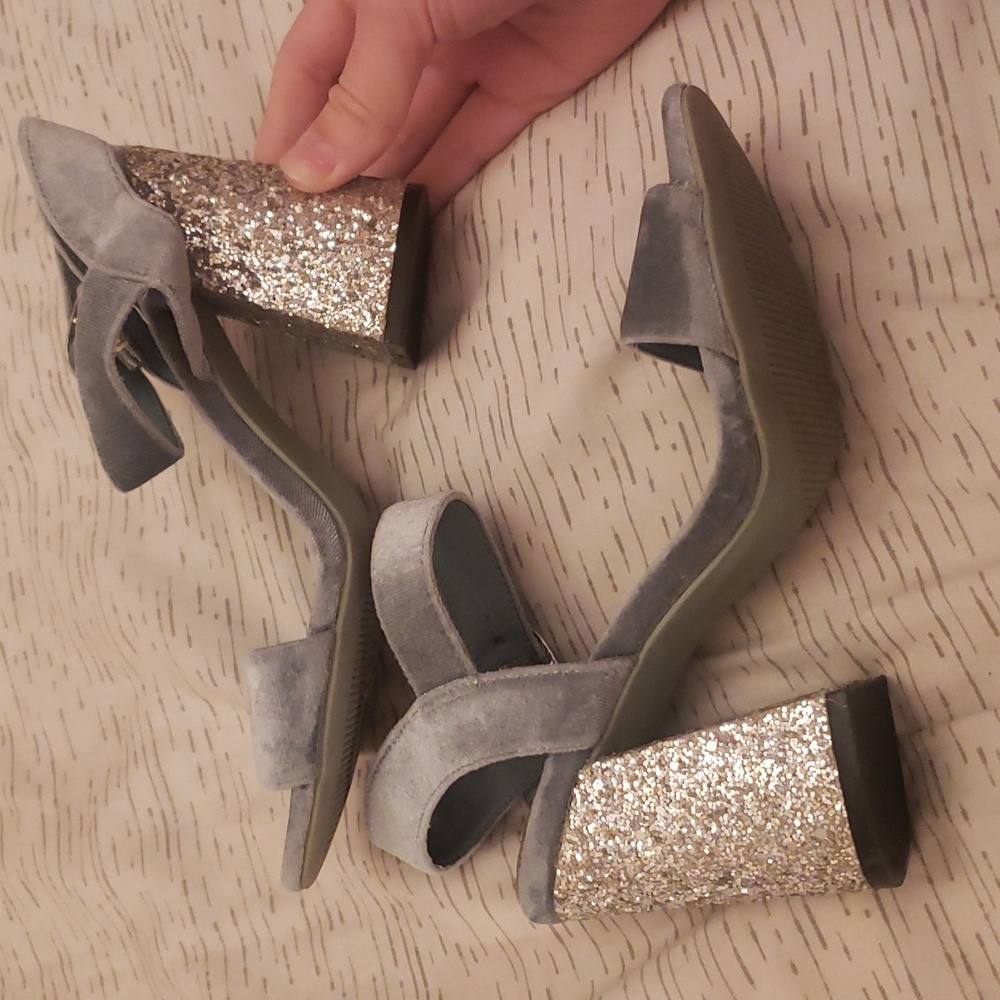 divided blue felt heals with sparkly heal ✨ 💙